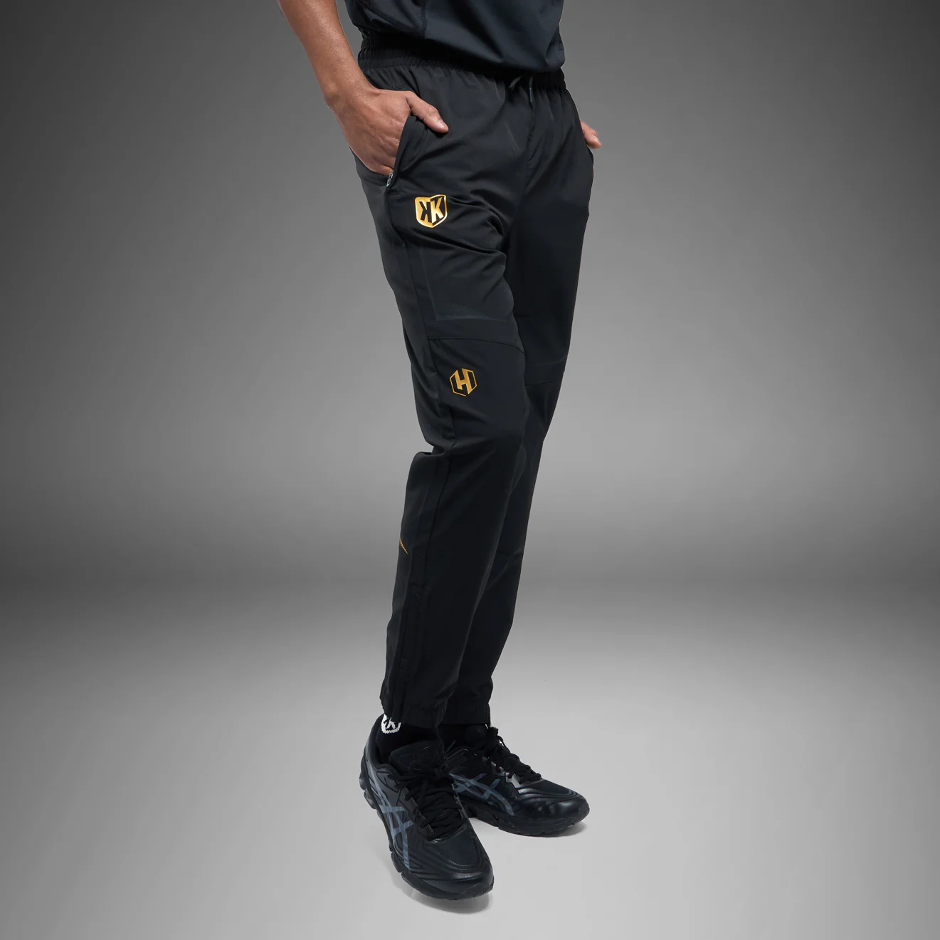 FK x Venum Hexagone MMA tracksuit Complete Tracksuit (Jacket + Pants) - Black/Gold - Image 6