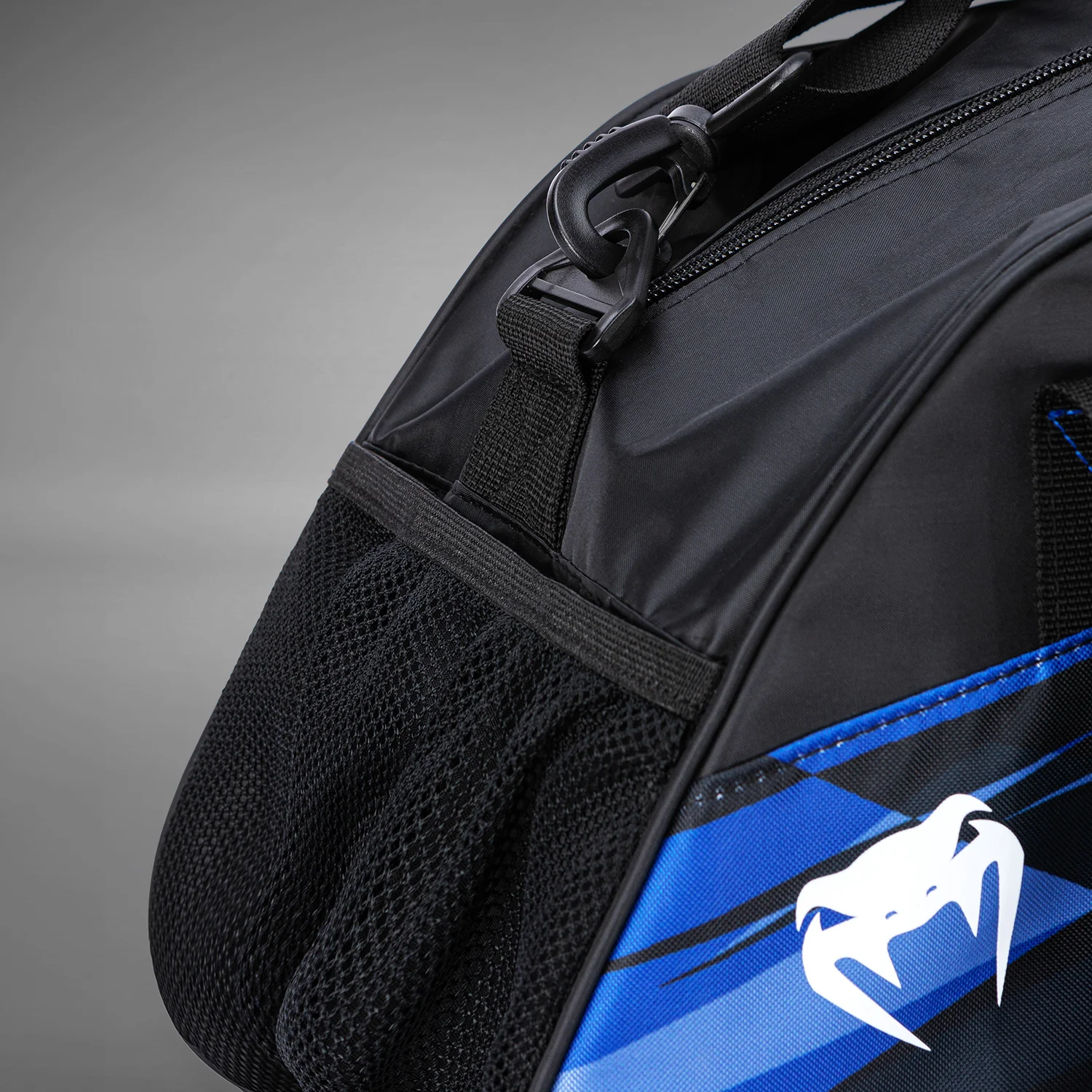 Venum Abyss Sports Bag - Shadow Blue - Image 4