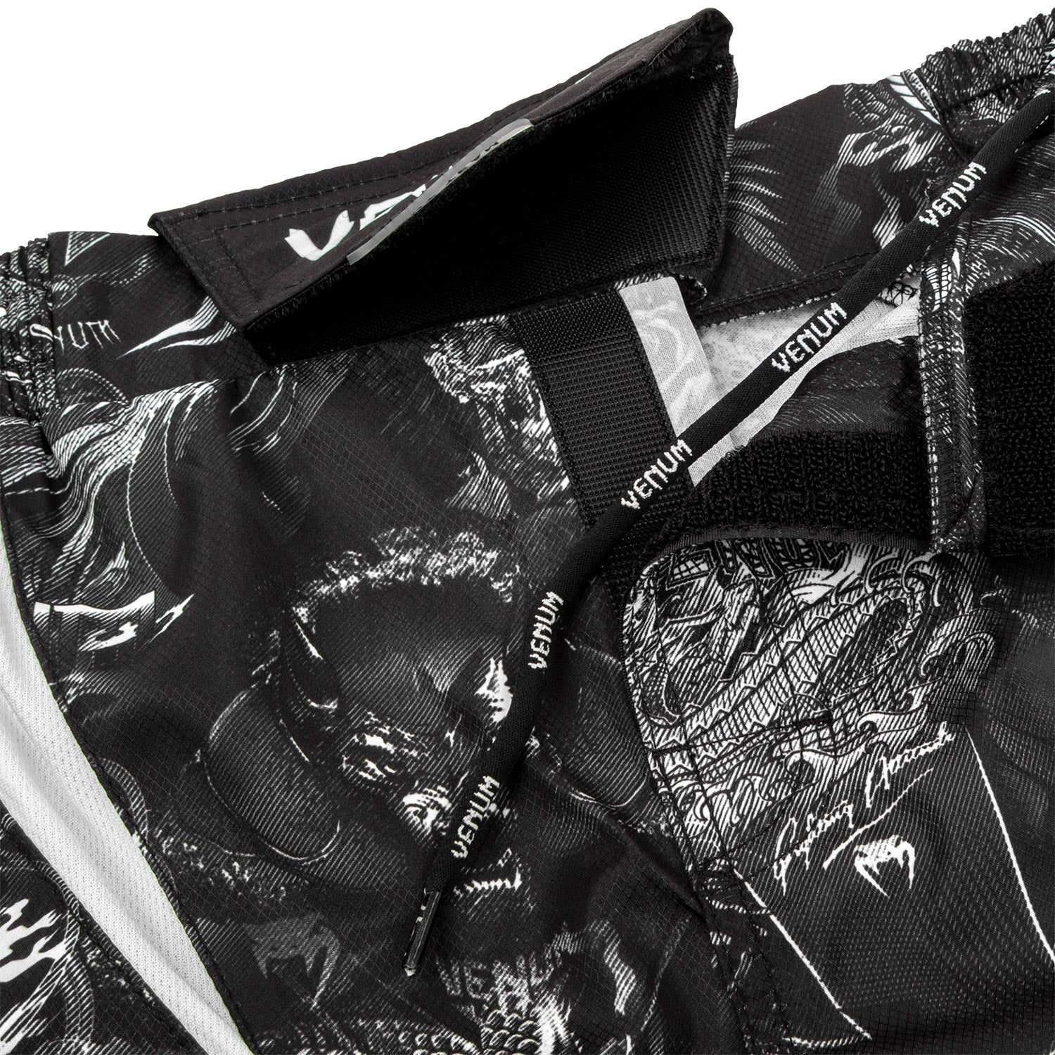 Venum Art Fightshorts - Black/White - Image 6