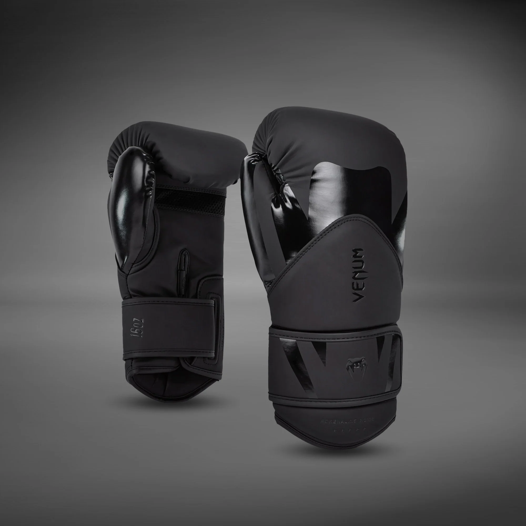 Venum Challenger 4.0 Boxing Gloves - Black/Black