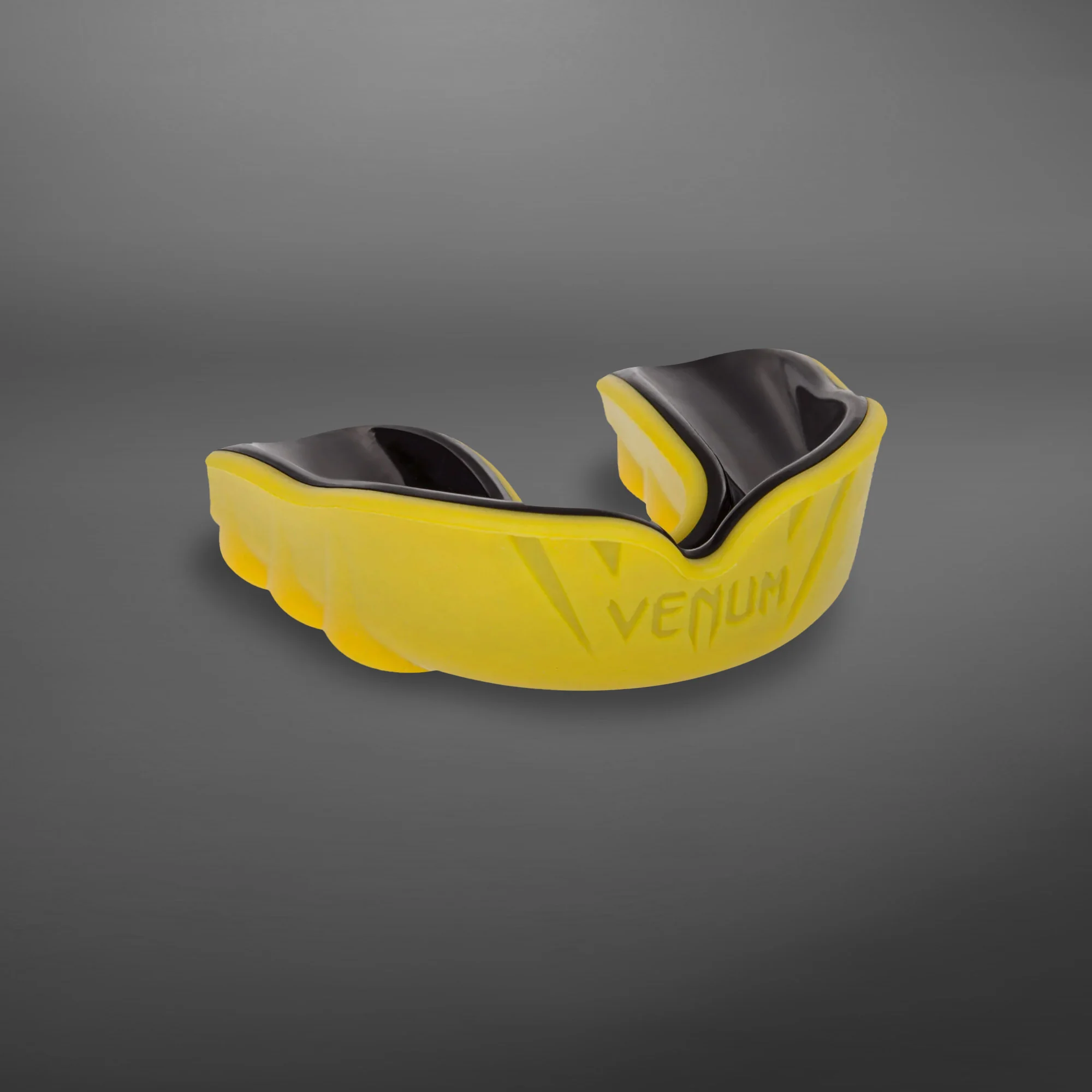 Venum Challenger Mouthguard - Image 2