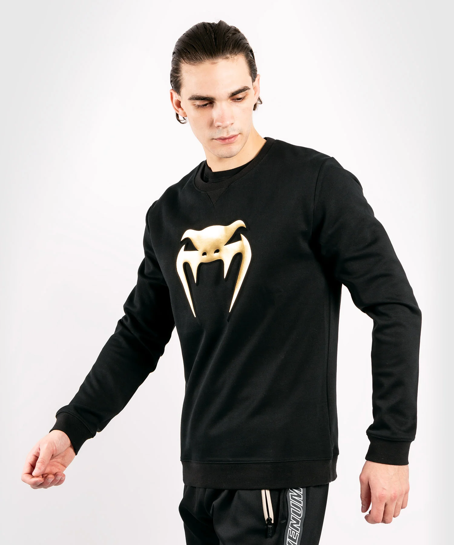 Venum Classic Crewneck - Black/Gold - Image 2