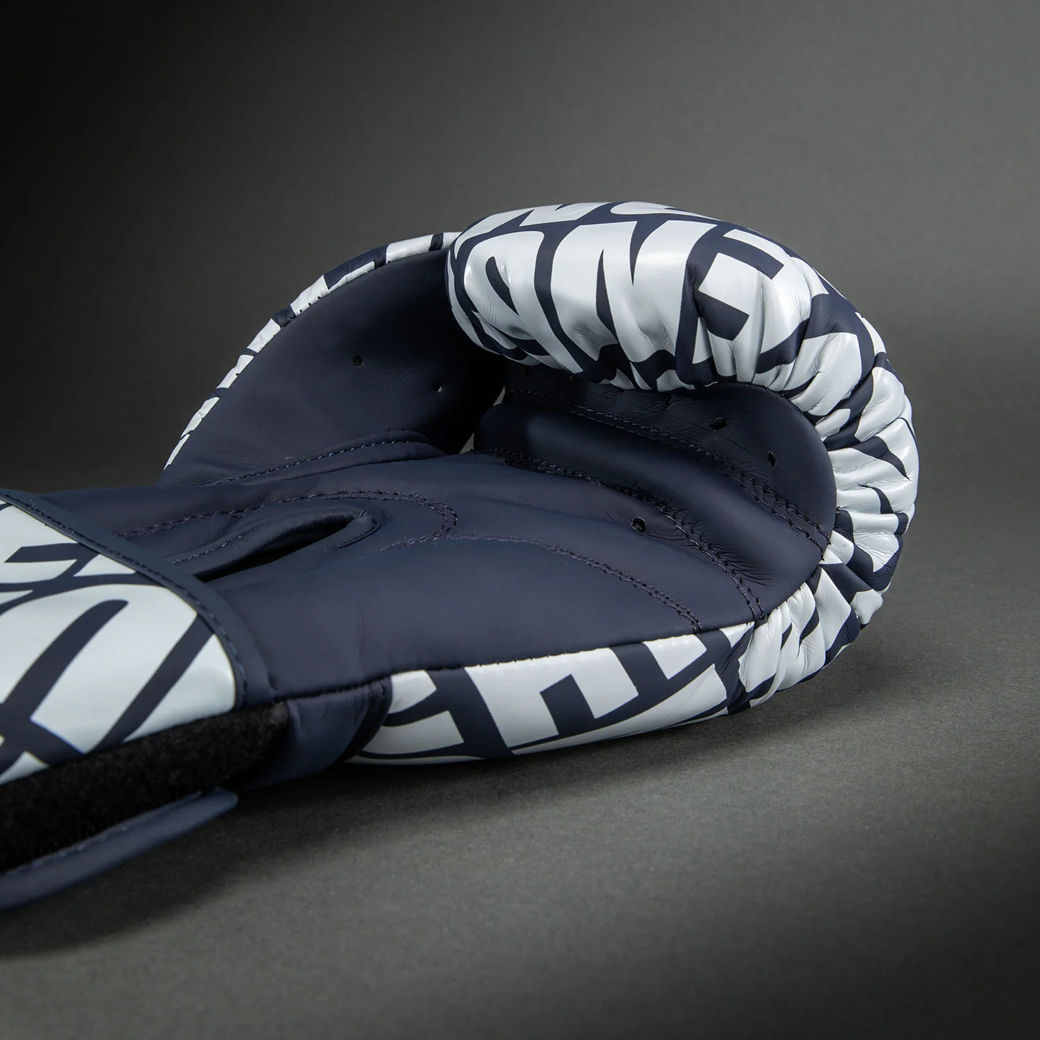 Venum Contender 1.5XT Boxing Gloves - Dark Navy/Off White - Image 4