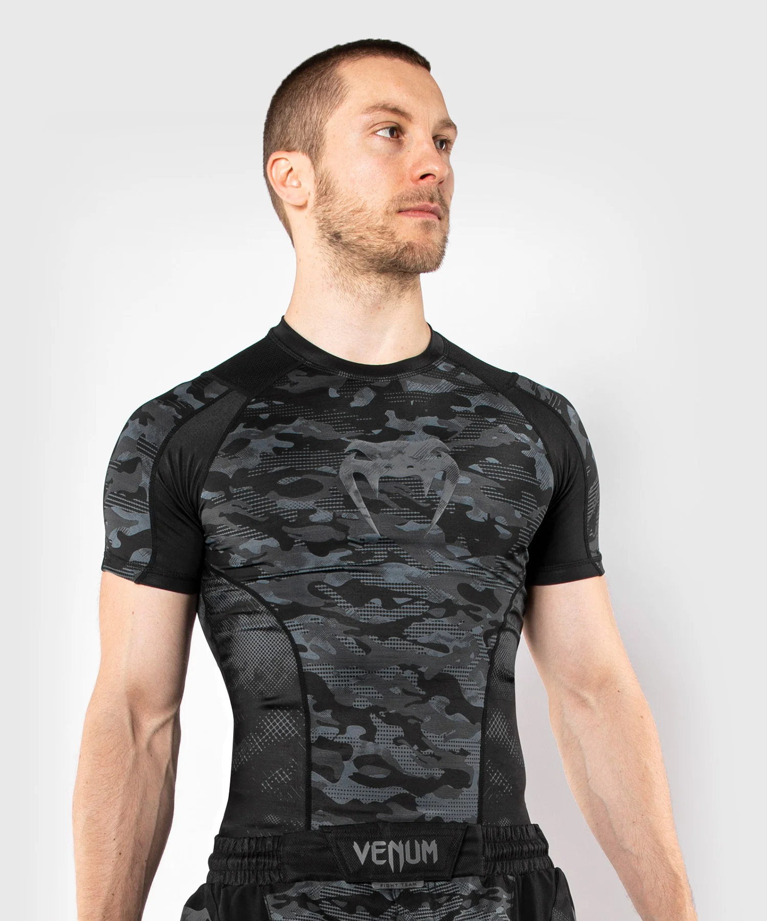 Venum Defender Short Sleeve Rashguard - Dark camo - Image 8