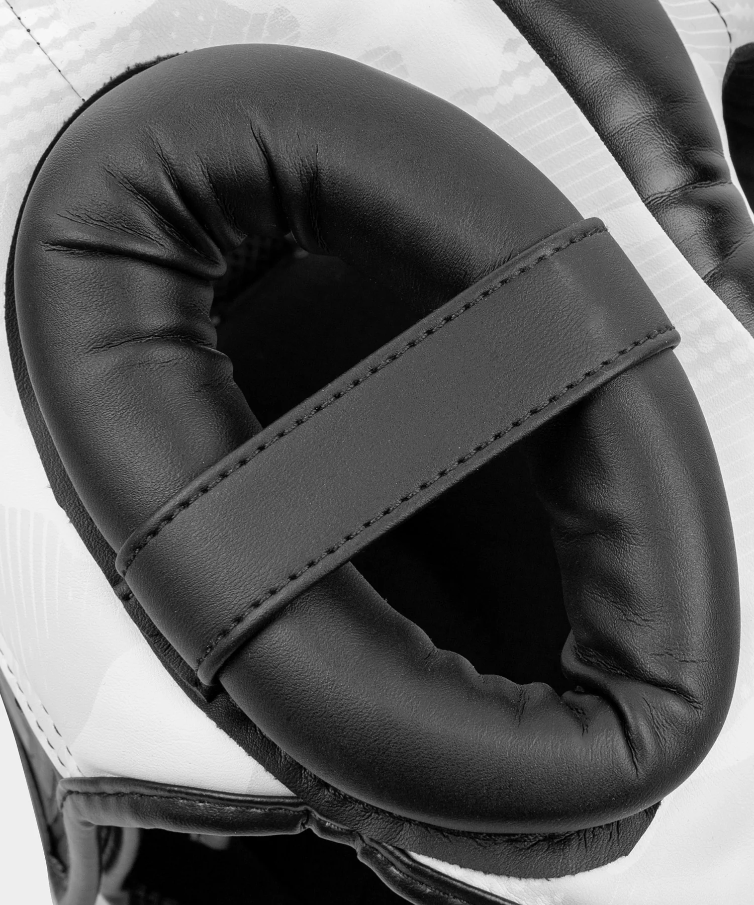 Venum Elite Boxing Headgear - Image 5