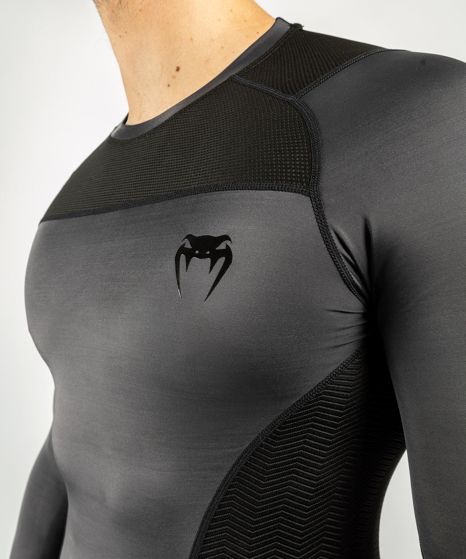 Venum G-Fit Rashguard - Long Sleeves - Grey/Black - Image 7