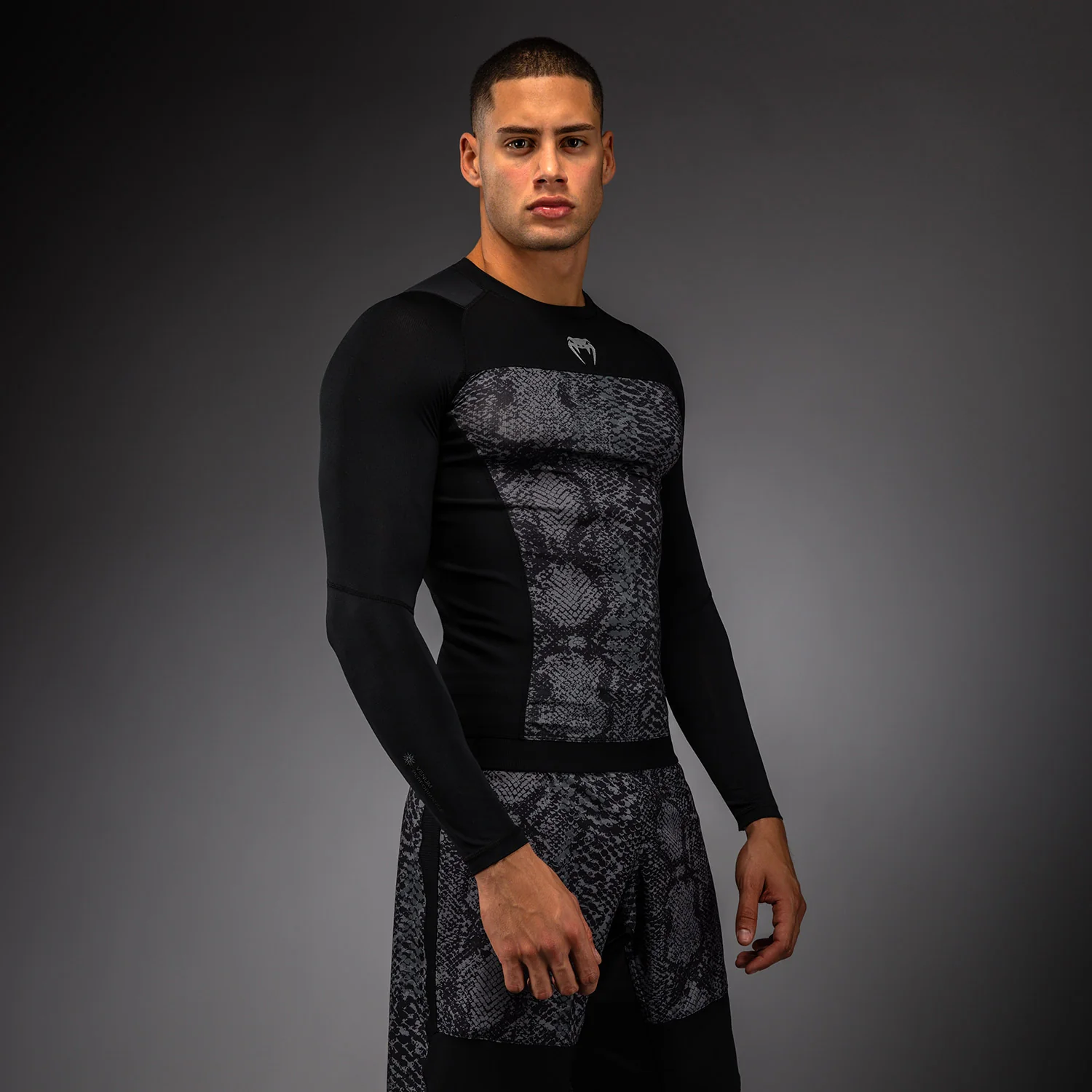 Venum G-Fit Scales Long Sleeve Rashguard - Black/ Charcoal Grey - Image 2