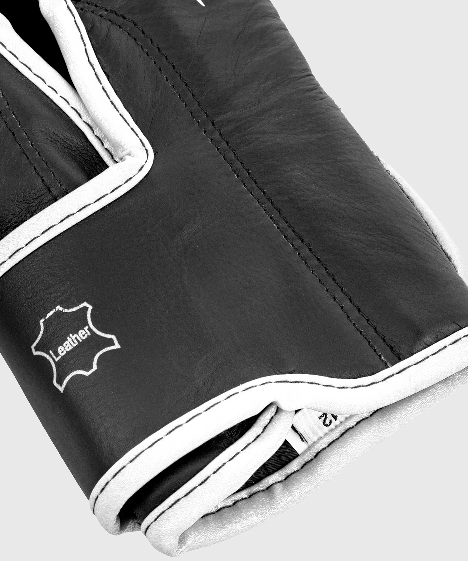 Venum Giant 2.0 Pro Boxing Gloves Velcro - Black/White - Image 6