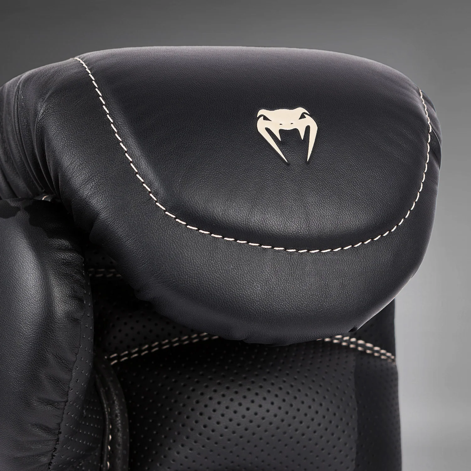 Venum Impact Evo Boxing Gloves - Black - Image 4