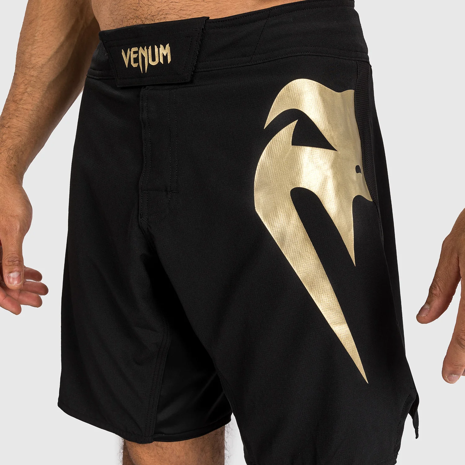 Venum Light 5.0 Fight Shorts - Black/Gold - Image 6