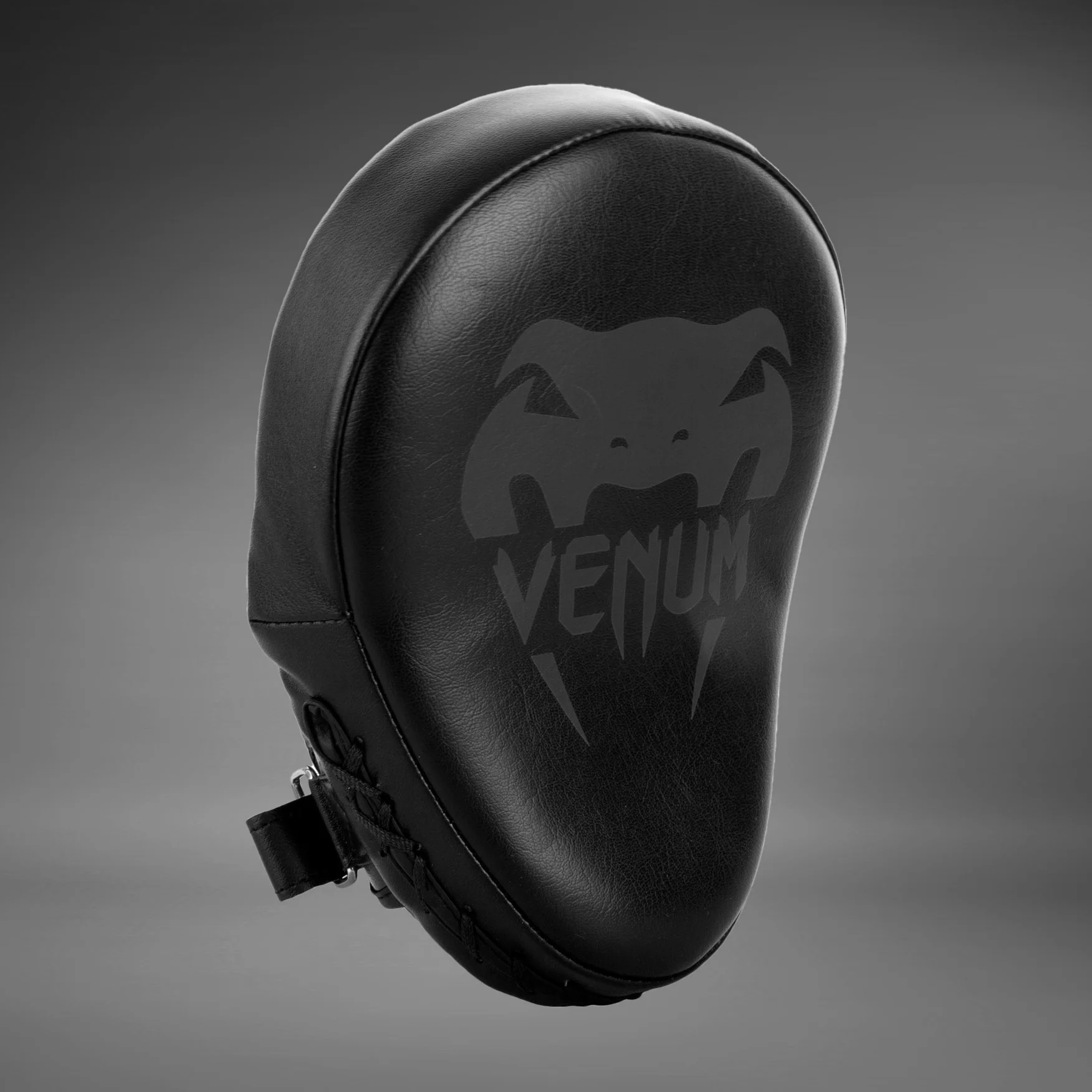 Venum Light Focus Mitts - Black/Black (Pair)