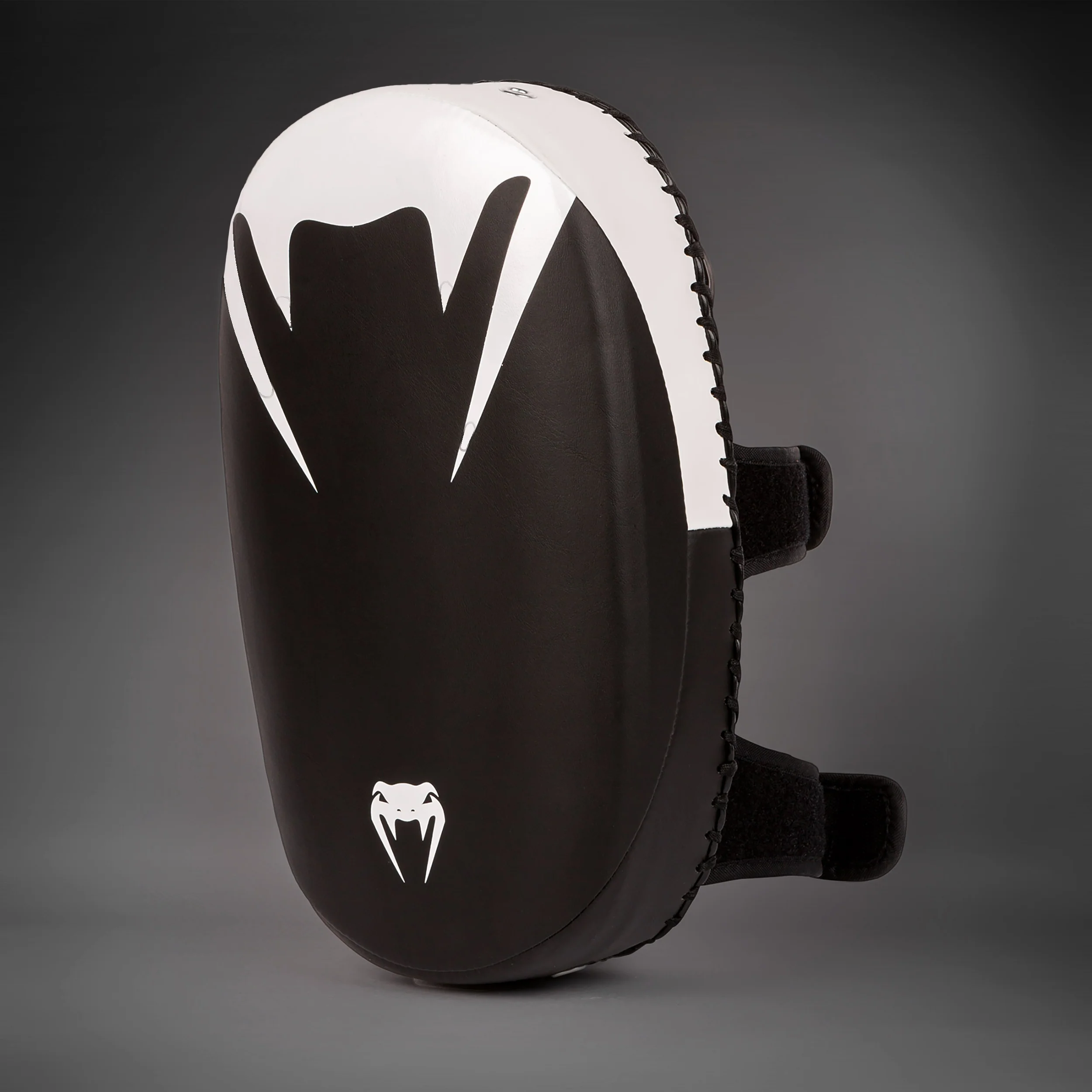 Venum Kick Boxing 2.0 Micro Fiber Paos - Black/White - Image 2