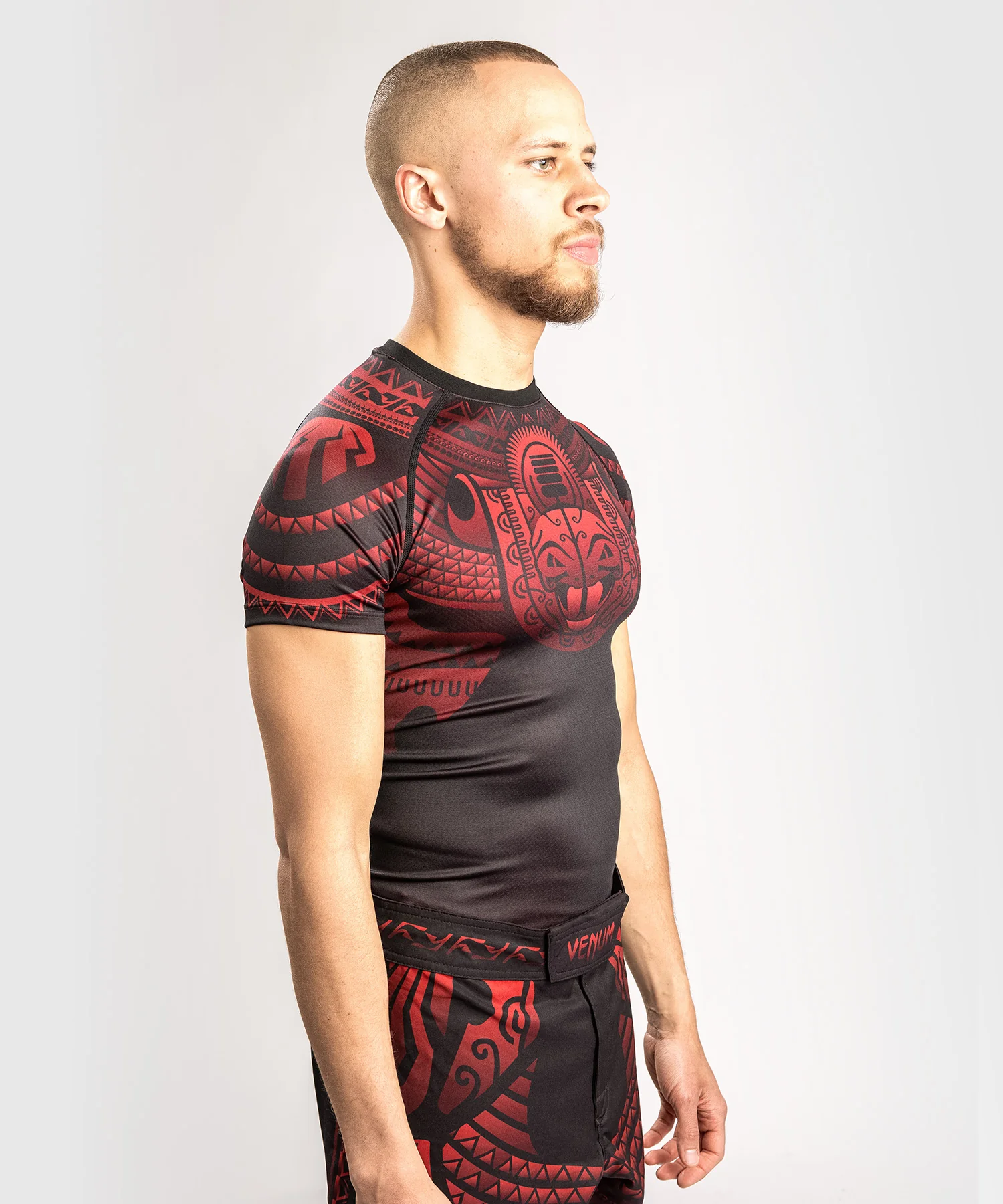 Venum Nakahi Rashguard - Short Sleeves - Black/Red - Image 2