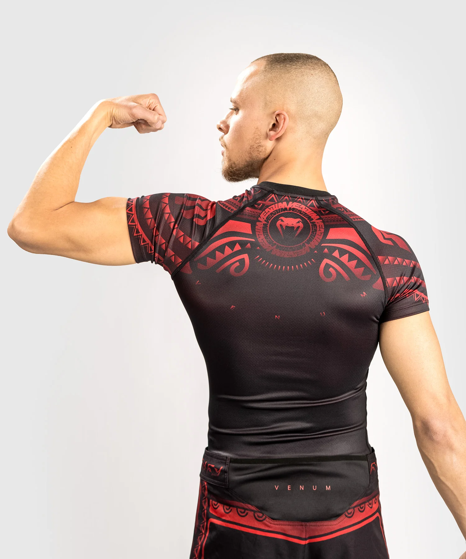 Venum Nakahi Rashguard - Short Sleeves - Black/Red - Image 5