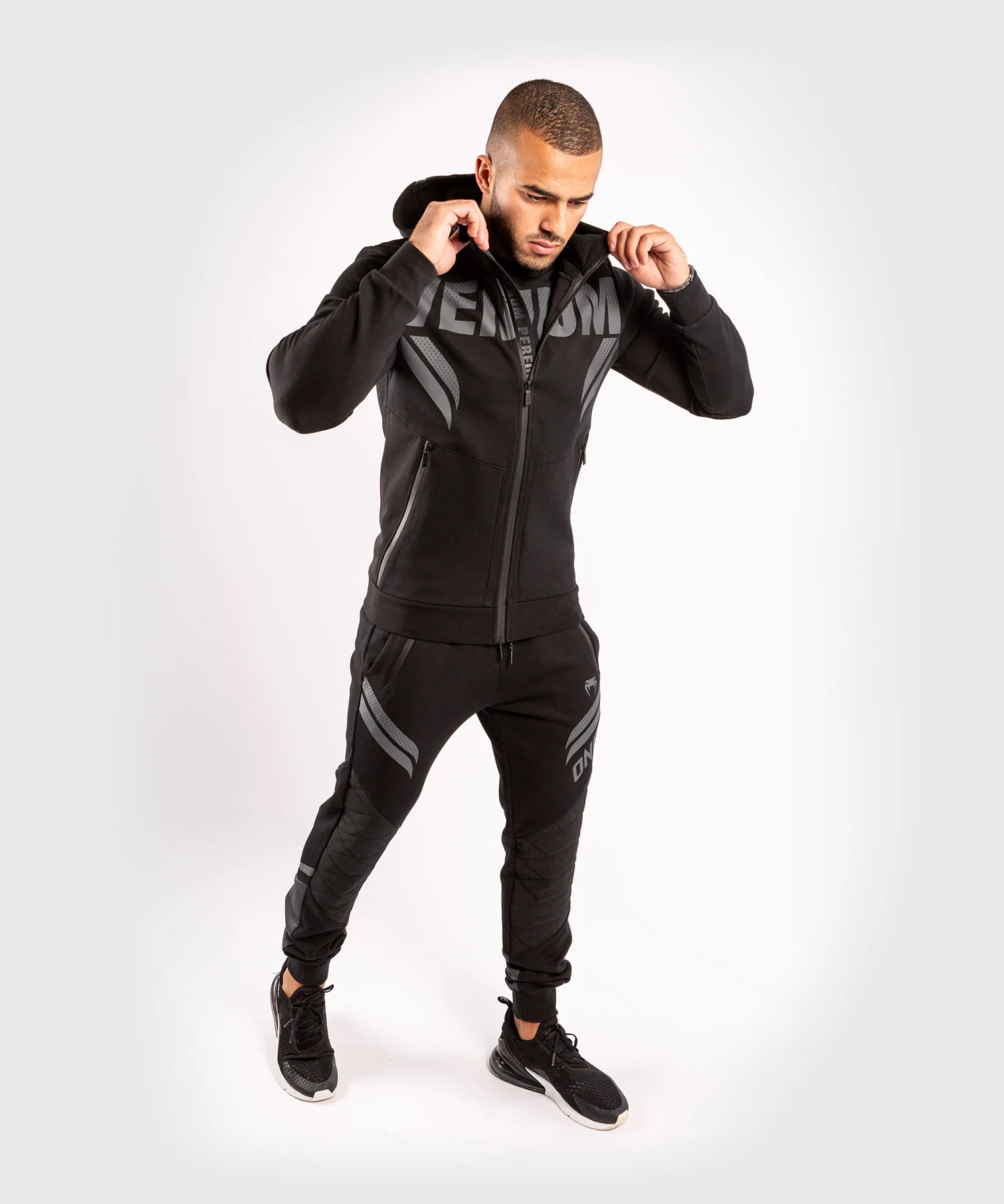 Venum ONE FC Impact Joggers - Black/Black - Image 7
