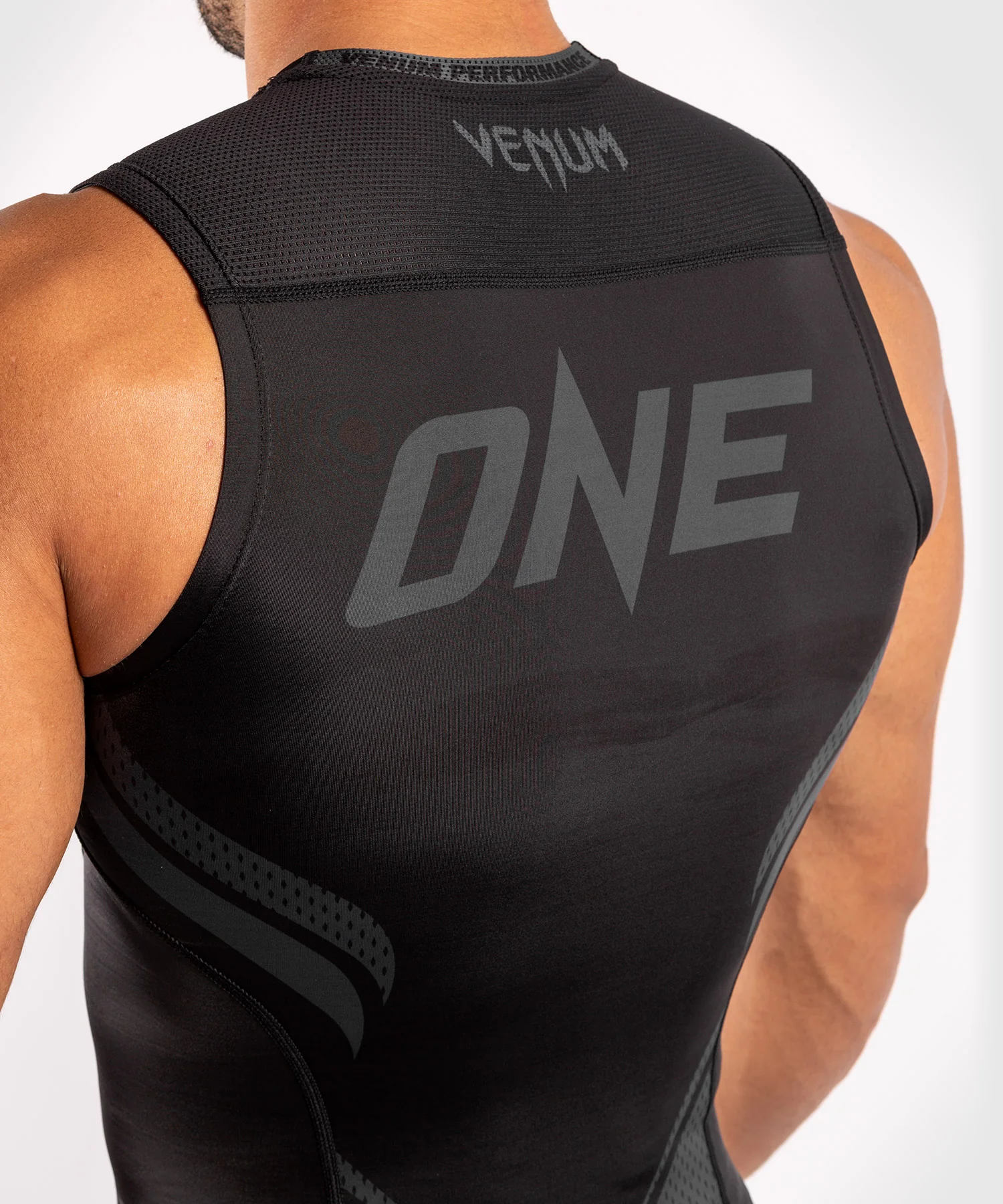 Venum ONE FC Impact Rashguard - sleeveless - Black/Black - Image 6