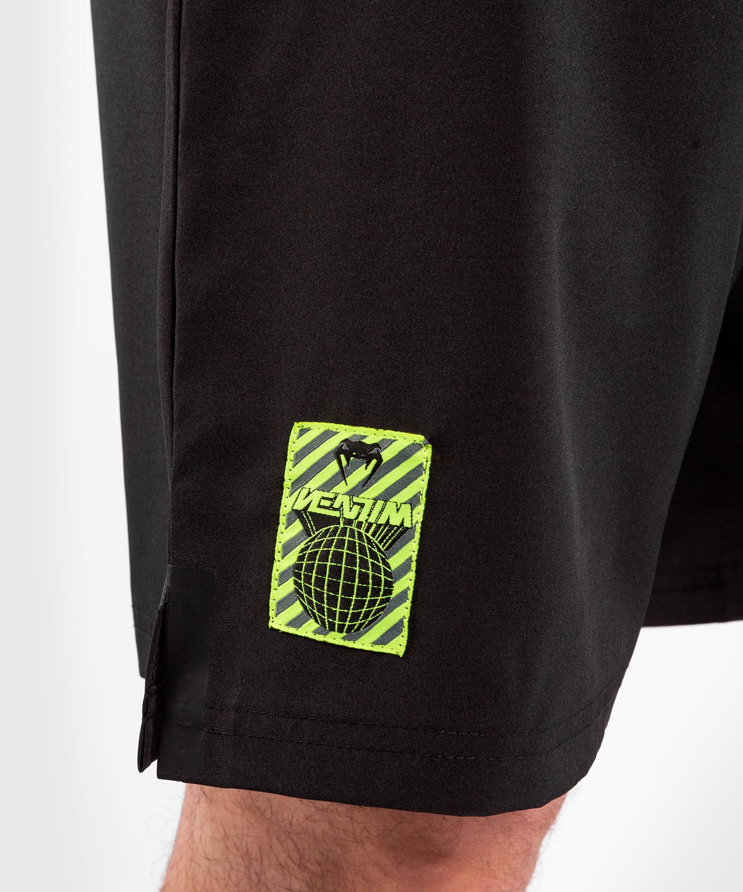 Venum Stripes Fitness Shorts - Black - Image 7
