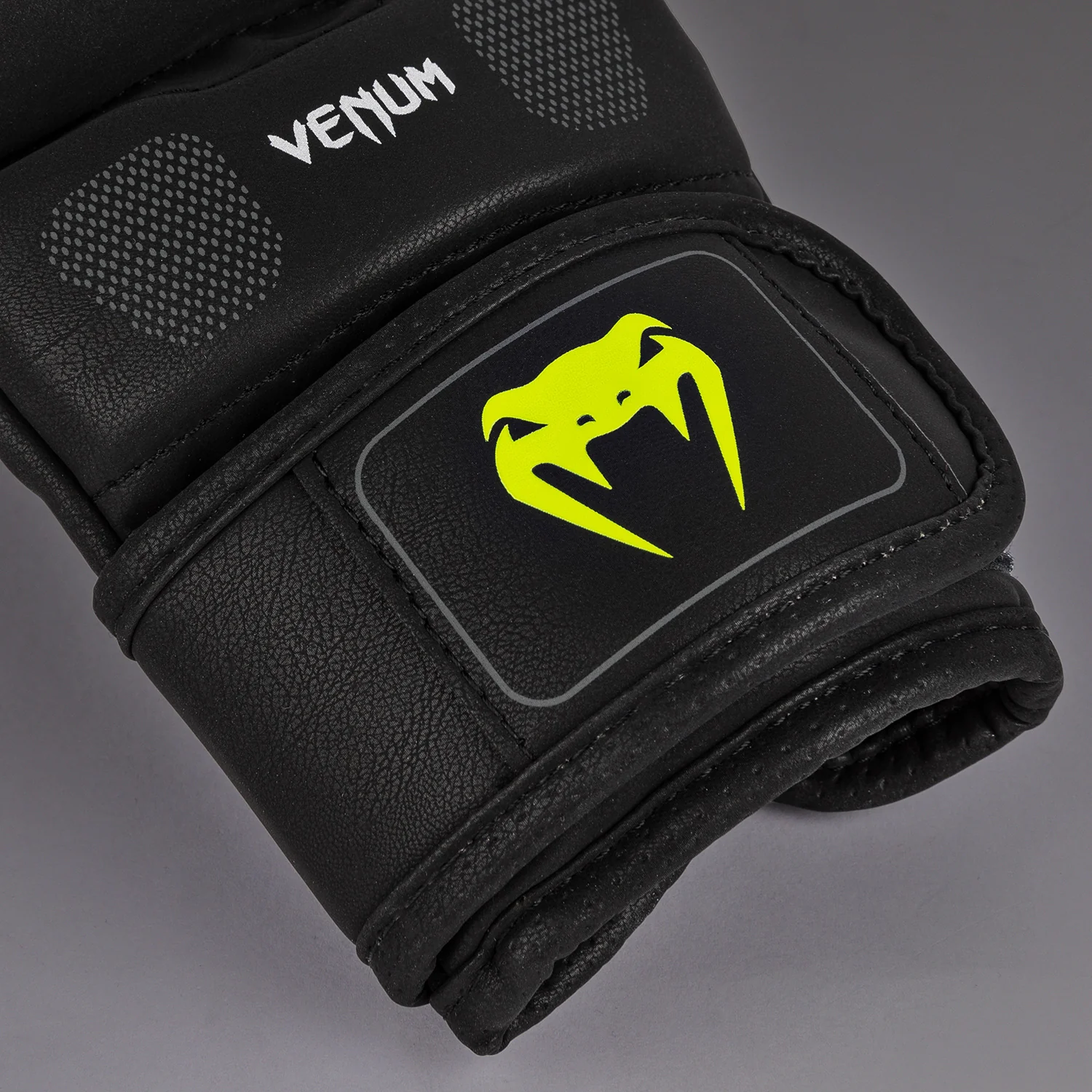 Venum Training Camp 4.0 Sparring Gloves - Black/Neo Green - Image 3