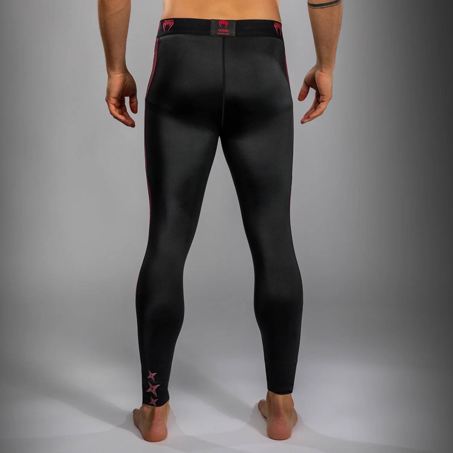Venum x Assassin’s Creed Shadows Men’s Spats - Burgundy/Black - Image 3