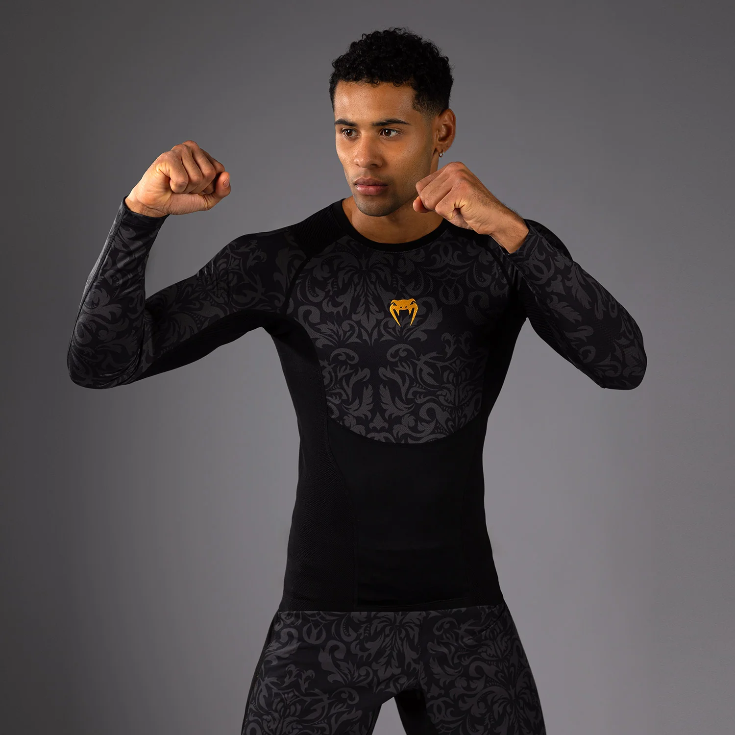 Venum x Topuria Unmatched Edition Long Sleeve Rashguard - Black/Gold - Image 2