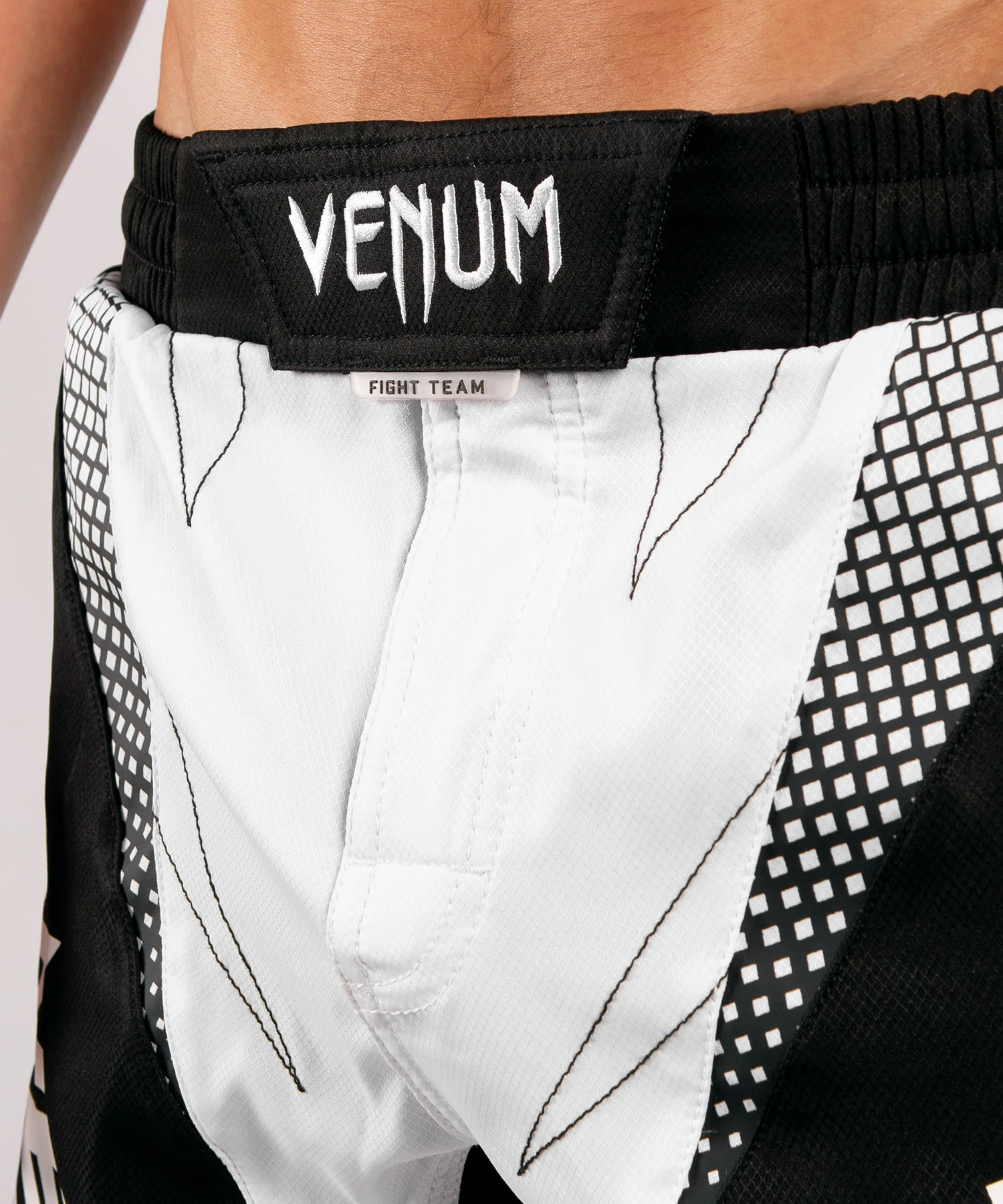 Venum x ONE FC Fightshorts - White/Black - Image 6